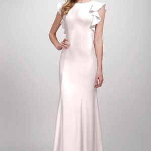 Long formal gown can be worn in weddings or events